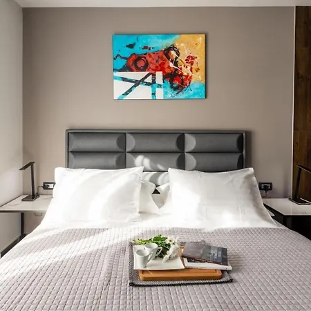 Roof 69 Luxury Penthouse *