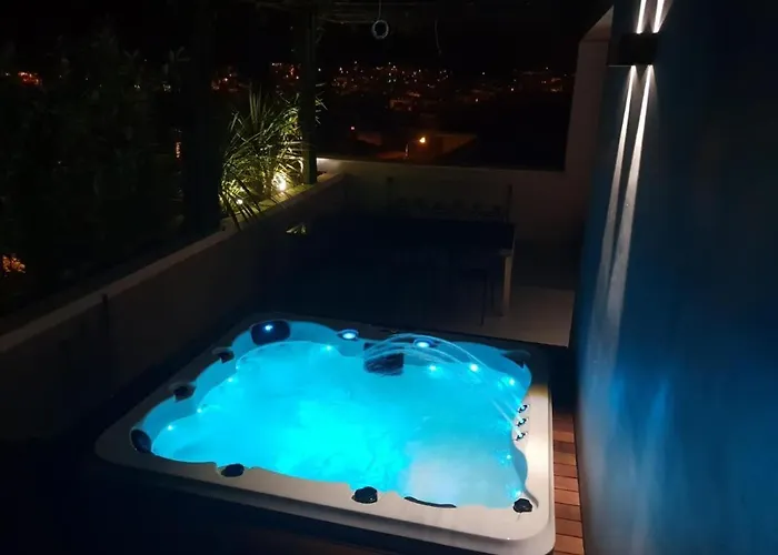 Roof 69 Luxury Penthouse 公寓 *